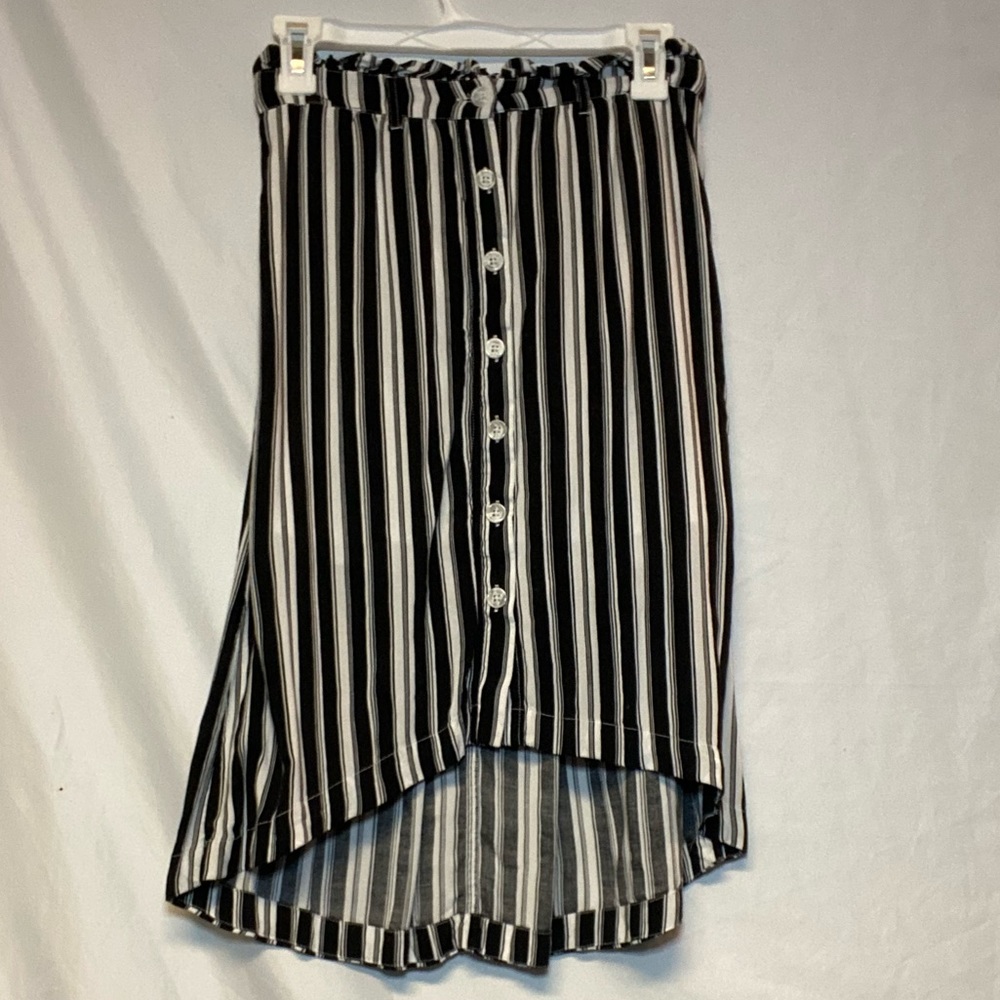 Cute black and white stripped, high low button down midi skirt